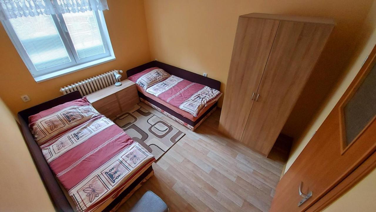 Apartman Jaruska ตีน นาด โวลตาวู ภายนอก รูปภาพ